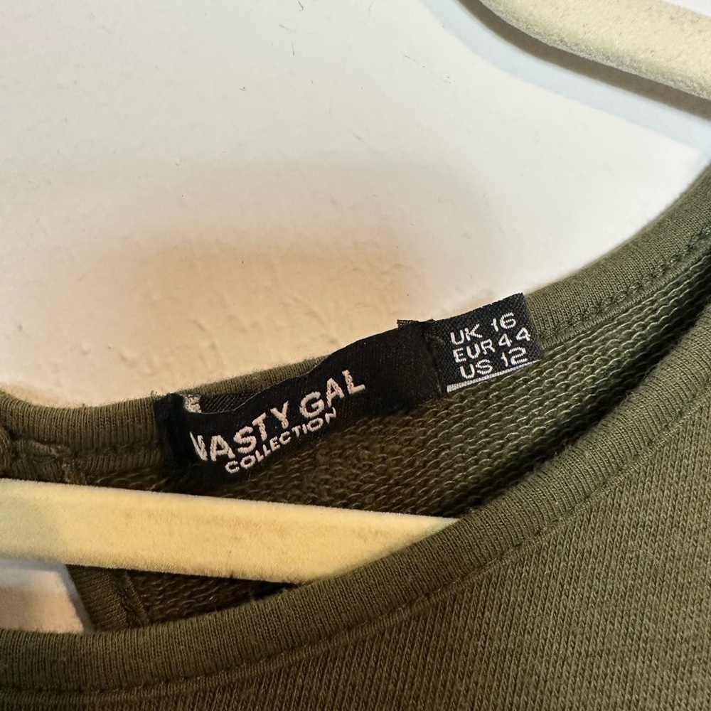 Nasty‎ Gal Olive Green Jogger Romper Loungewear Cotton Blend Size 12 Relaxed - Picture 8 of 9